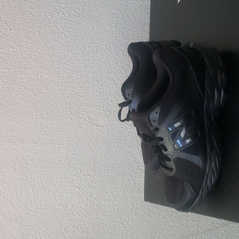 - NEWBALANCE 680V4 SNEAKERS unisex